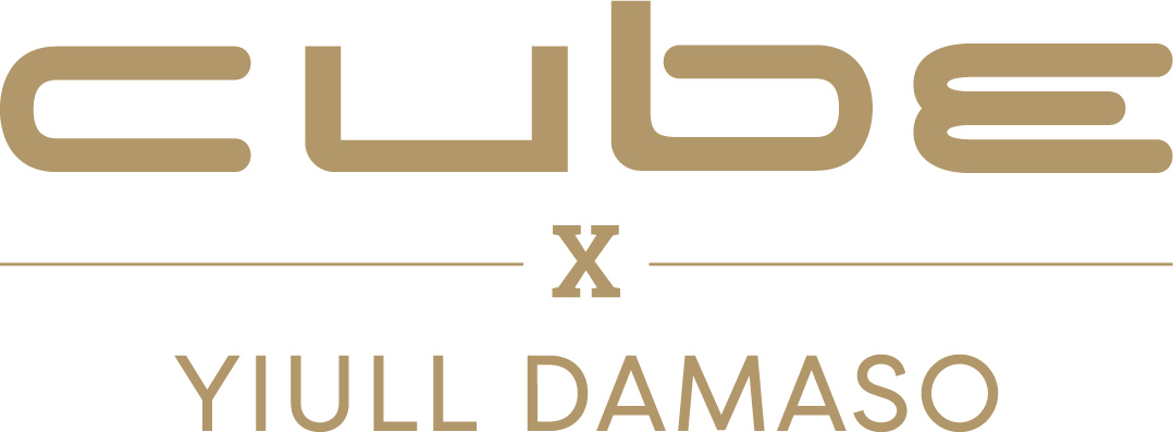 Yiullx Cube Logo